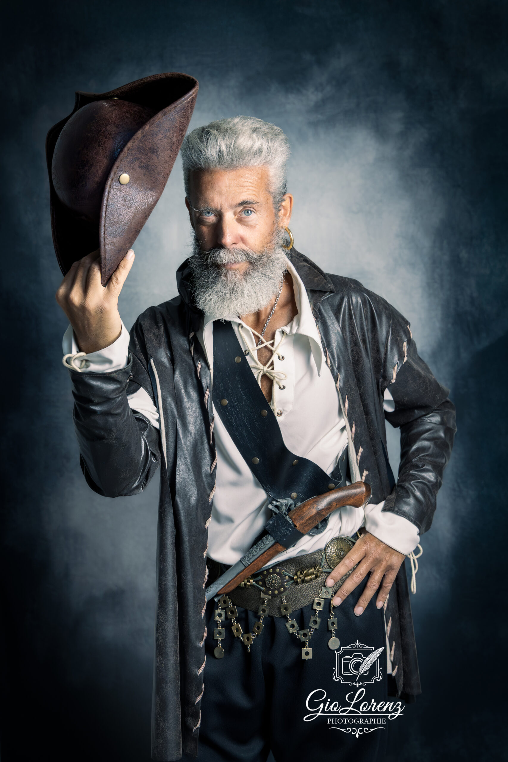 Portrait historique d'un homme, habillé en pirate - séance photo près de Tournai, En Belgique