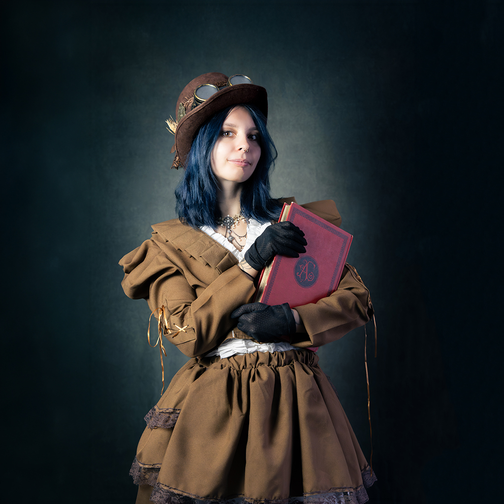 Portrait historique d'une femme, habillée en steampunk - Par un photographe portrait à Tournai, en Belgique